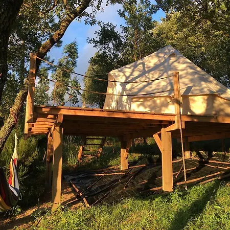 Uxa Paraiso פנלה